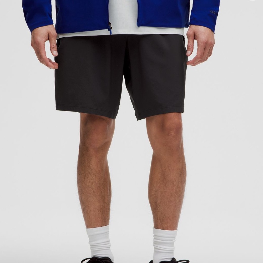 Lululemon 7” pace breaker shorts